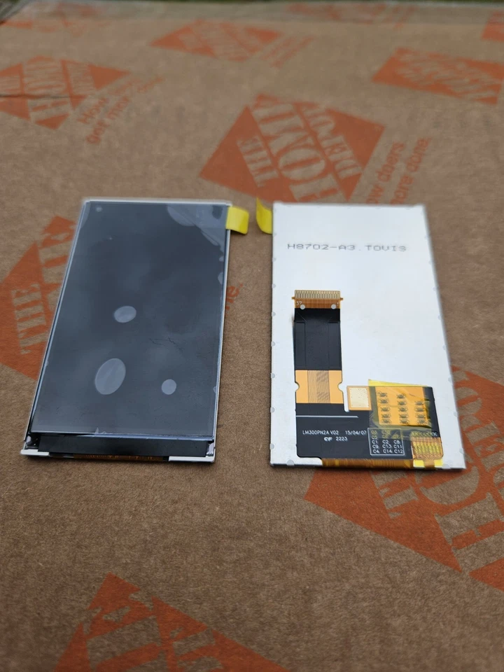 LG Exalt / VN220 (Silver Flip) LCD Replacement part. Brand New-Tested & working. - Image 3 of 4