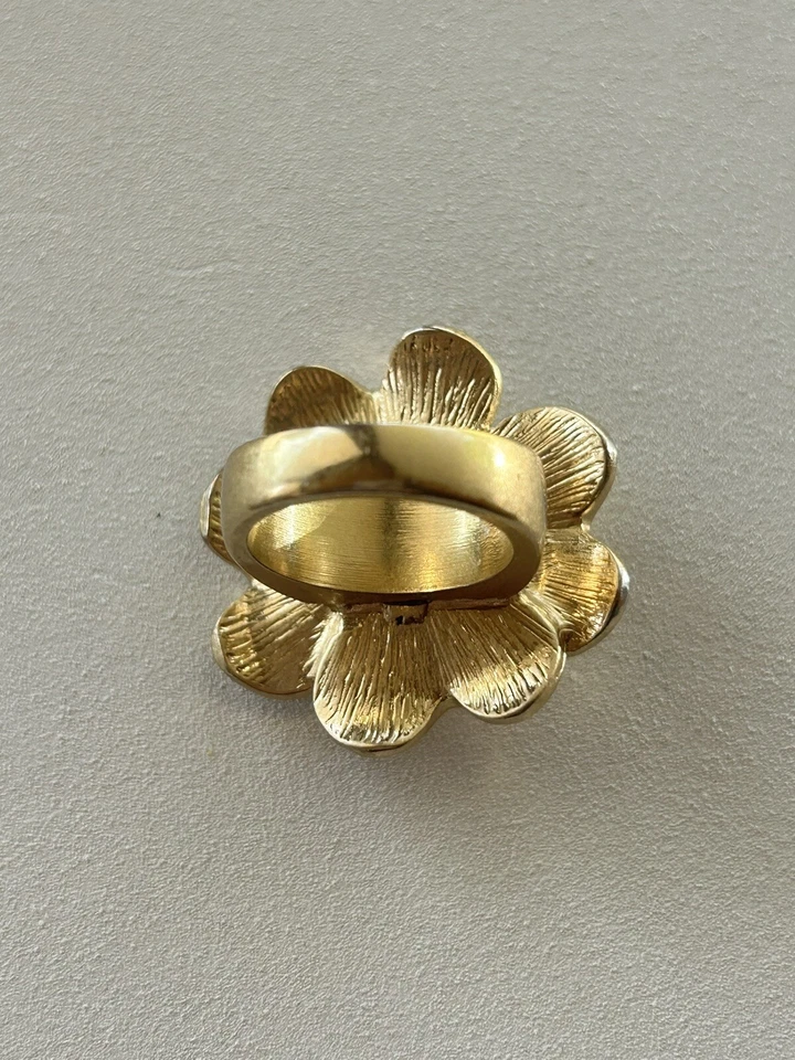 Anillo Lia Sophia Flor Azalea Distintivo Con Piedras Rosa Caliente Oro Mate Talla 7 Foto 4 de 4