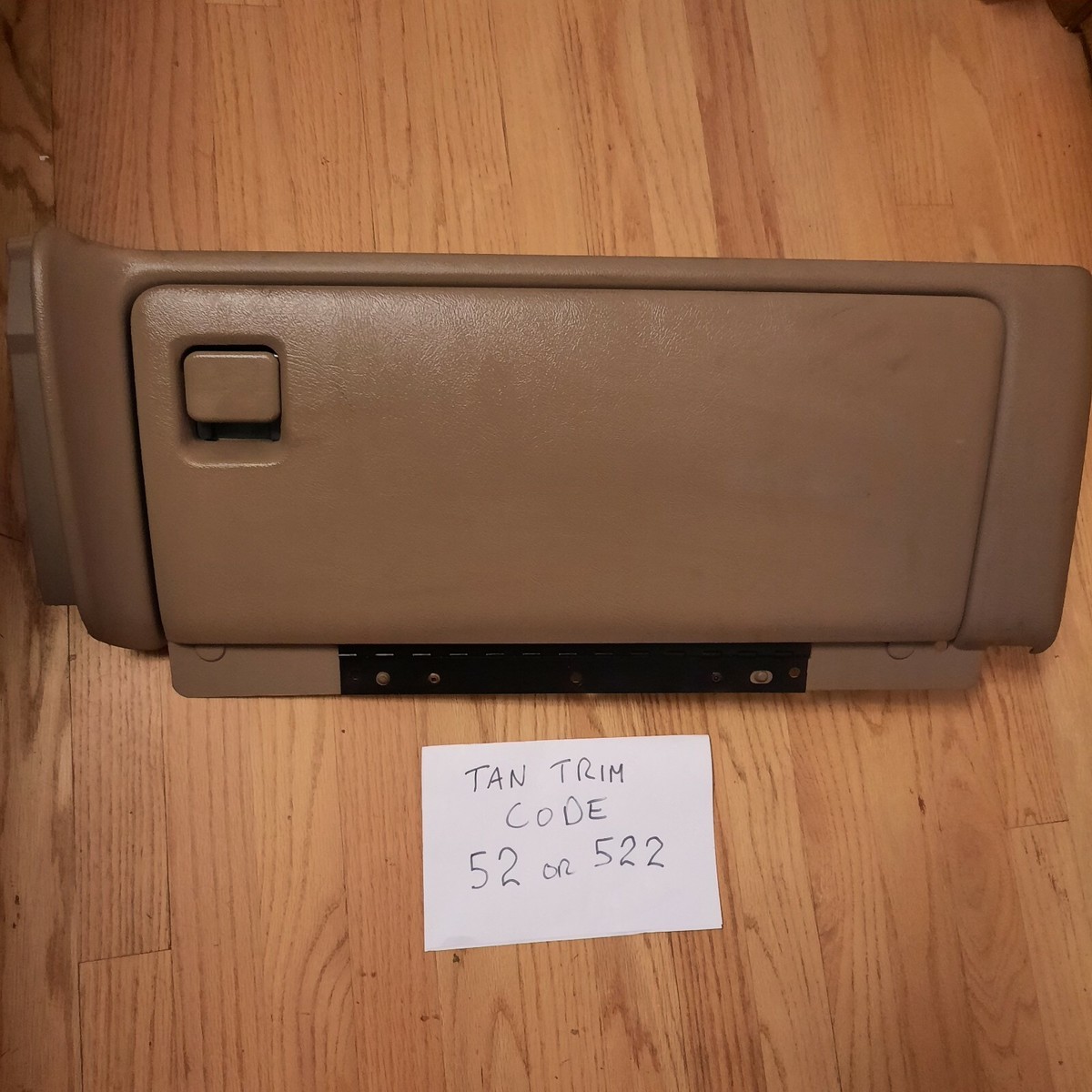 03-06 2003 2004 2005 2006 SILVERADO TAHOE 52 TAN Glove Box for