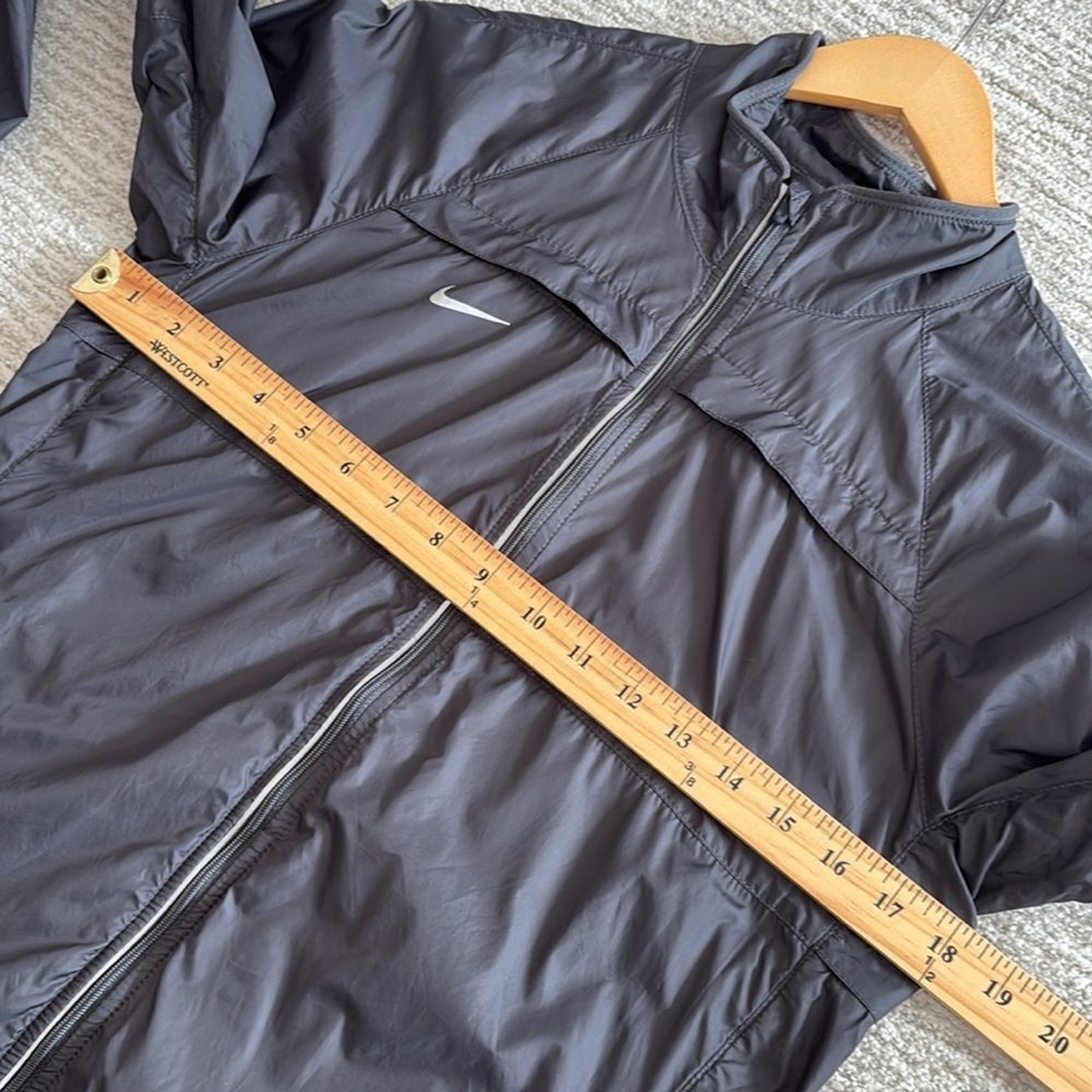 SACAI X NIKE Giacca a vento Nike nera nylon running full zip donna taglia M riflettente