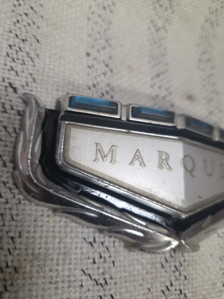 Mercury Marquis 1969 capó parrilla central adorno emblema Ford C9MY-8A223-B Foto 3 de 4
