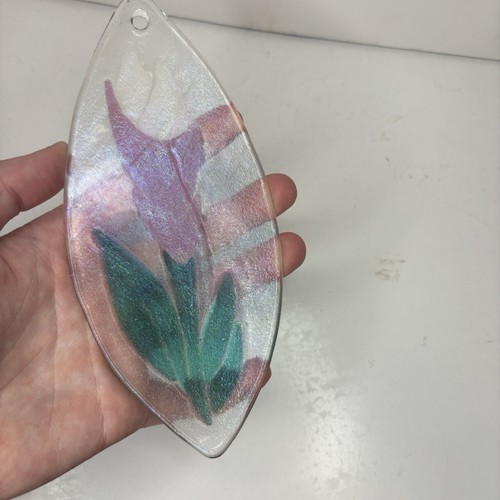 Iridescent Pink/Purple Tulip Flower Stained Glass Ornament Sun Catcher Spring 6” - Afbeelding 3 van 5