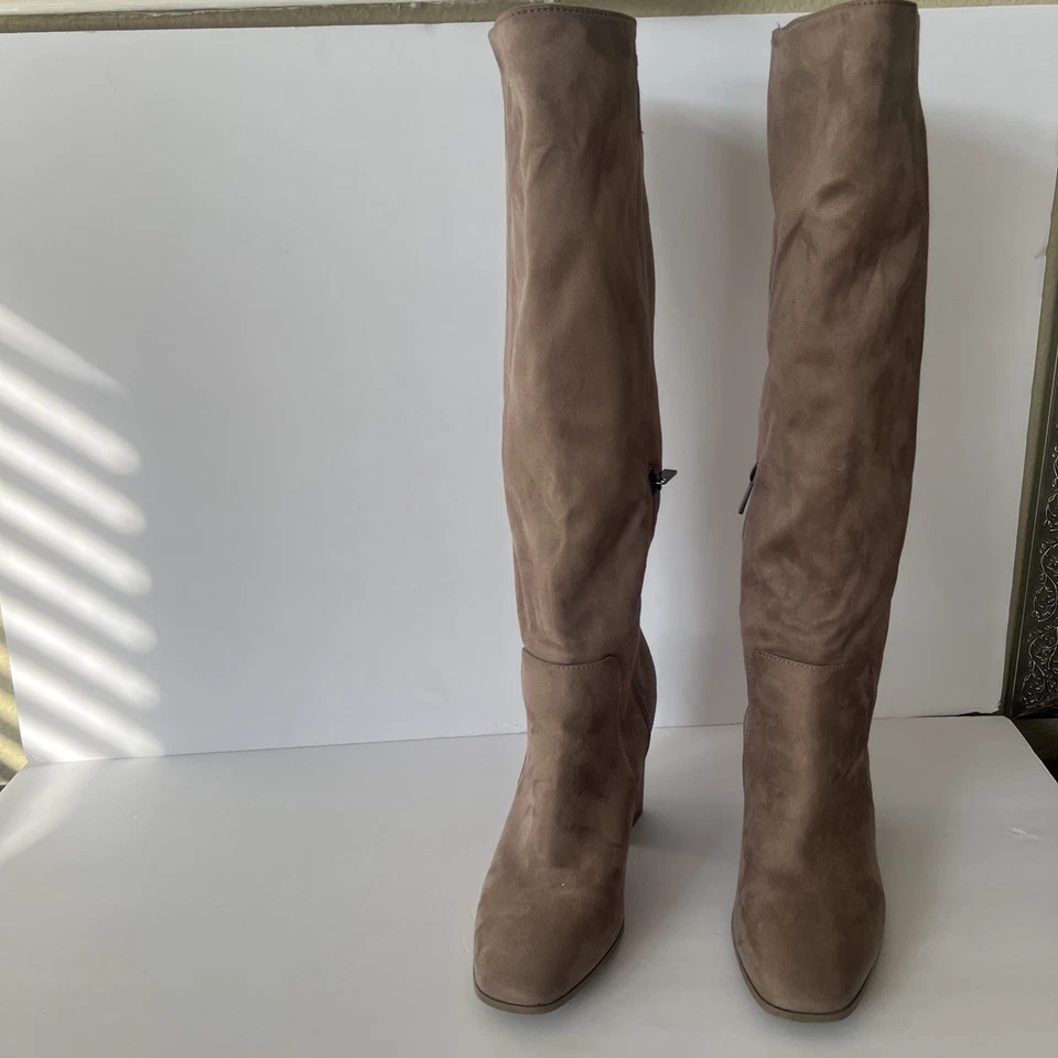 BOTAS HASTA LA RODILLA SOUNDSCAPE-01 Talla 8 Color Tostado/Beige Foto 2 de 4