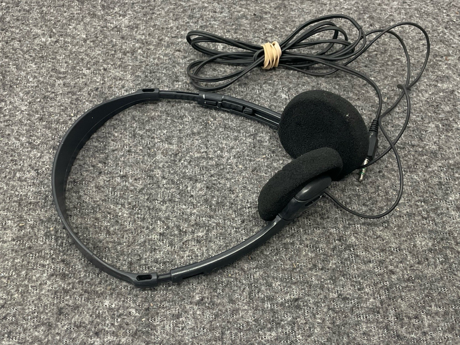 Sony Walkman Headphones MDR-009 Classic Retro Adjustable - V
