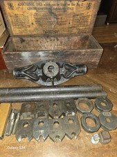 OLD ARMSTRONG MFG CO. BRIDGEPORT NO. 2 PIPE THREADING TAP SET AS SHOWN REDUCED 