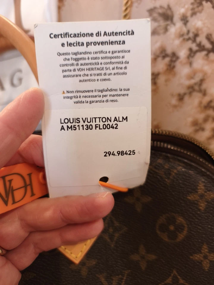 Louis Vuitton Alma PM, foto 4 di 5