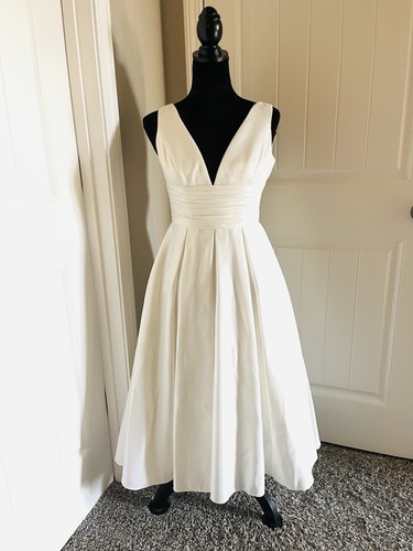 Chic White Sleeveless-Tank Wedding/Prom Dress