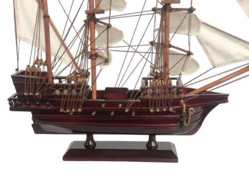 Barbanegra Madera Reina Ana Venganza Velas Blancas Barco Pirata Modelo 15" - Imagen 4 de 5