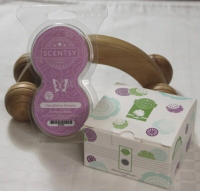 Scentsy Mini Fan Diffuser ~ SILVER ~ USB ~ Car Office Air Freshener ~ NEW W/Pods