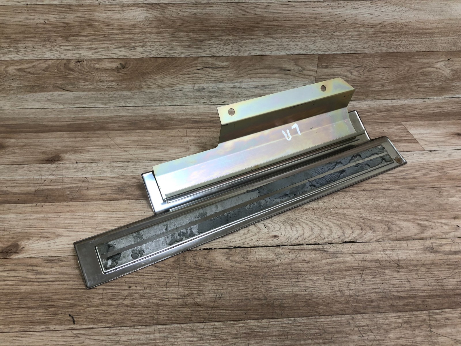 BENTLEY ARNAGE OEM REAR DRIVER SIDE DOOR ENTRANCE STEP PLATE COVER