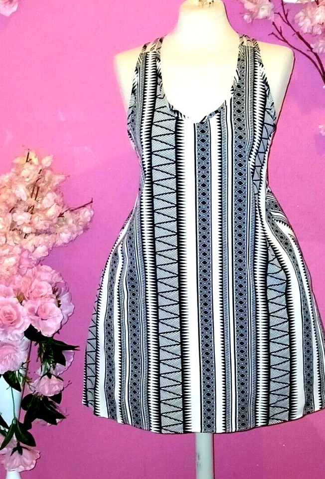 VESTIDO DE VERANO MUJER ESTAMPADO JACQUARD RAYAS (TALLA UK10) Foto 4 de 4