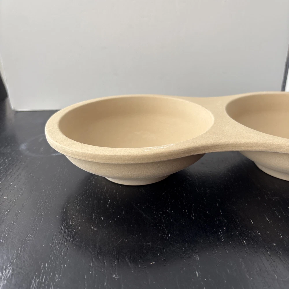 Pampered Chef Stoneware Microwave Egg Cooker for 2 Eggs Model 1372