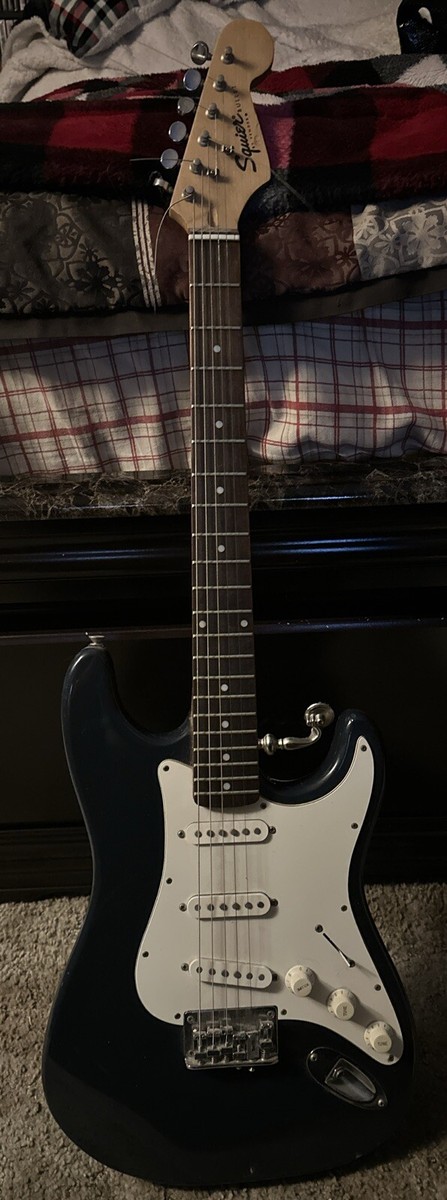 t*n様 16RR1824Squier by Fender BULLETSTRA Fender Squier Bullet Stratocaster Electric Acoustic Guitar Dark