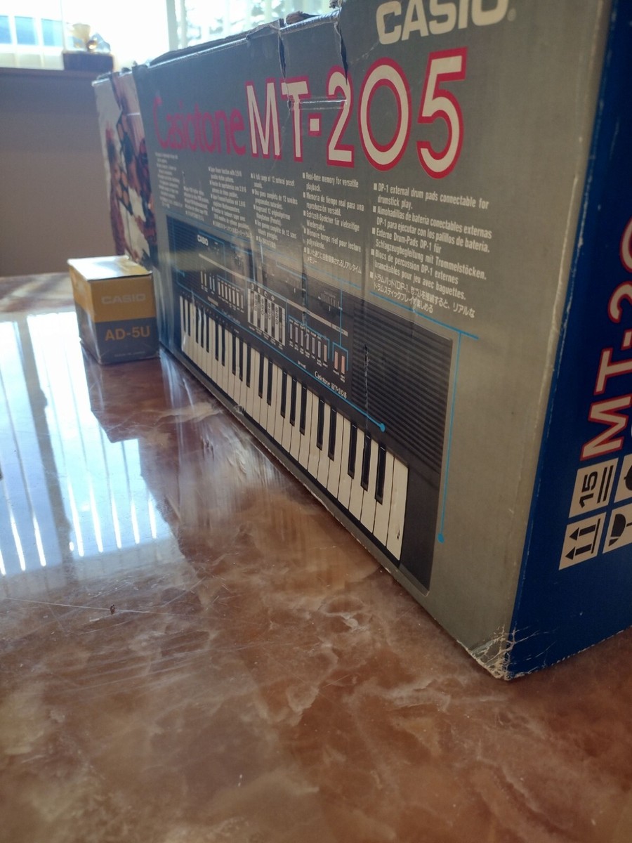 Vintage CASIO Casiotone MT-205 Electronic Keyboard Piano. Complete