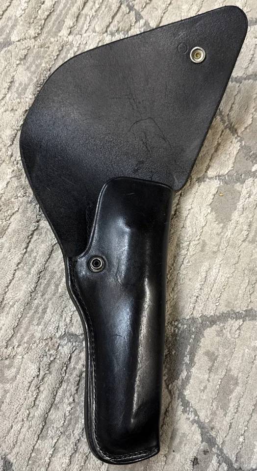 Vintage Bianchi SA 45  #16 Black Leather Flap Belt Holster. Monrovia, Cali - Image 4 of 4