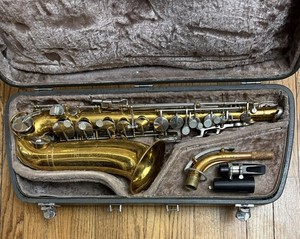 King Cleveland Brass Alto Saxophone 1960s w/ Accessories W/ Case