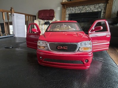 JADA BIGTIME 2002 GMC YUKON XL DENALI RED 1:24 DIECAST MODEL NO