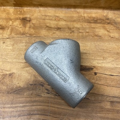 Eaton Crouse-Hinds EYS2 3/4'' Female Hub Vertical Conduit Fitting