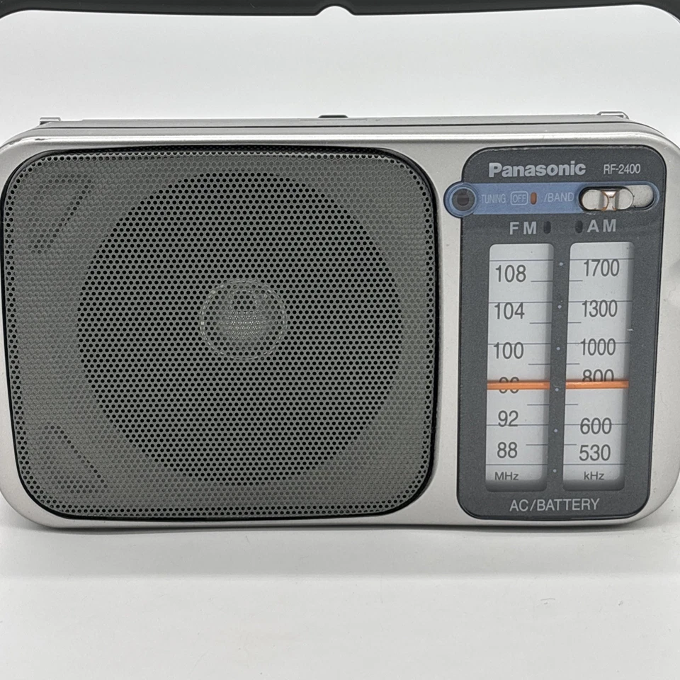 Vintage Panasonic FM-AM 2-Band Receiver RF-2400 Silver AC/Battery Tested - Image 3 of 4