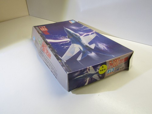 Aoda 1:48 Scale USAF General Dynamics F-16N Top Gun model kit # 25003 - Picture 2 of 12