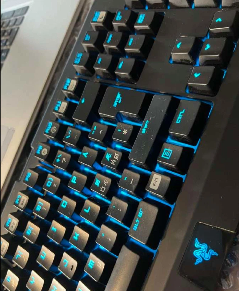 Razer Blackwidow Chroma RZ03-0122 Gaming Mechanical Keyboard, ORANGE SWITCH - Image 3 of 4