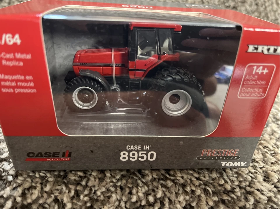 2022 1/64 Ertl Case IH 8950 Magnum Prestige With Duals! NEW!! - Image 2 of 4