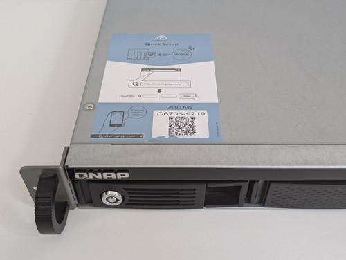 🔥 QNAP NAS TS-431XeU-8G – 16TB (4x4TB WD Red) – 19" Rack – 10GbE SFP+ 🔥 - Afbeelding 2 van 11