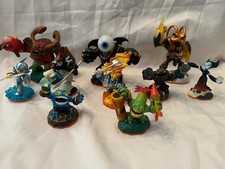 Skylanders Giants - 3 Giants, 2 Light Cores, 5 Series Figures