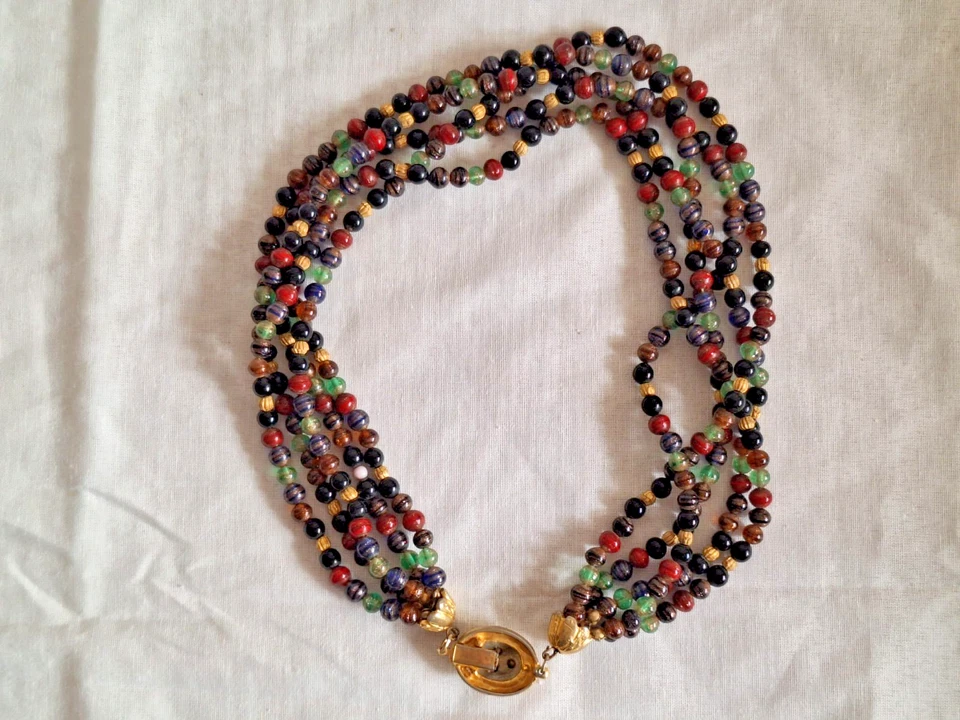 anni ’80 Vintage Collana in perle di Vetro colorate a cinque fili - Immagine 2 di 4