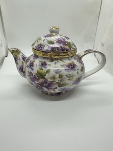 Summer Pansy Collection Porcelain Floral Teapot White Purple Gold Trim with Lid