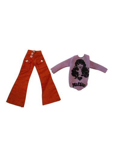 Vintage World of Love Outfit