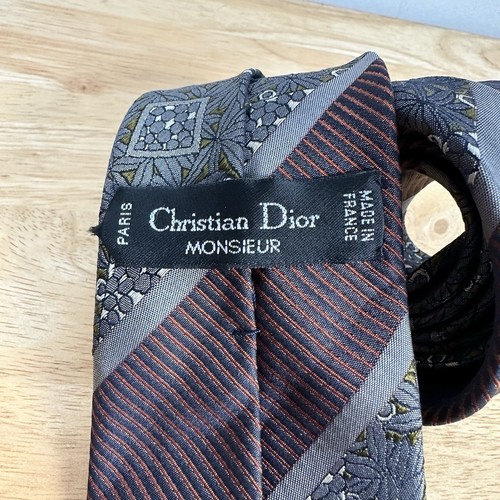 Mens Monsieur Christian DIOR 100% Silk Gray & Red Luxury Tie Necktie - Picture 2 of 4