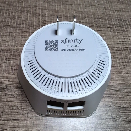 Xfinity X-Fi Pod 2nd Gen WiFi Extender (Model XE2-SG)