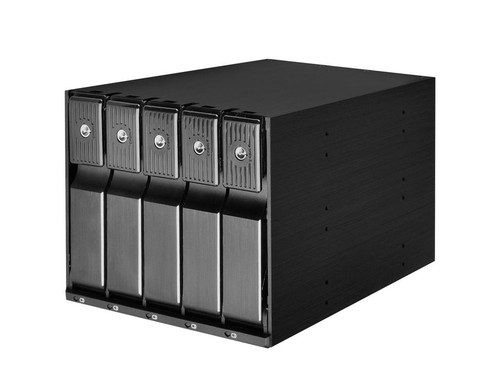 SilverStone FS305B-12G Three 5.25" device bay to five 3.5" SAS-12G / SATA-6Gbit/ - 第 3/9 張圖片
