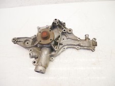 Pompe à eau Mercedes 240