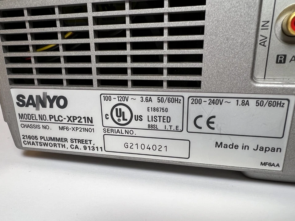 Sanyo PLC-XP21N Pro XtraX Multimedia Projector – High Brightness LCD - Image 4 of 4