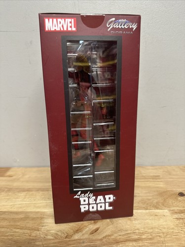 Marvel Gallery Lady Deadpool Unmasked Statue - NYCC 2020 Limited 1000 Sealed - Picture 2 of 6