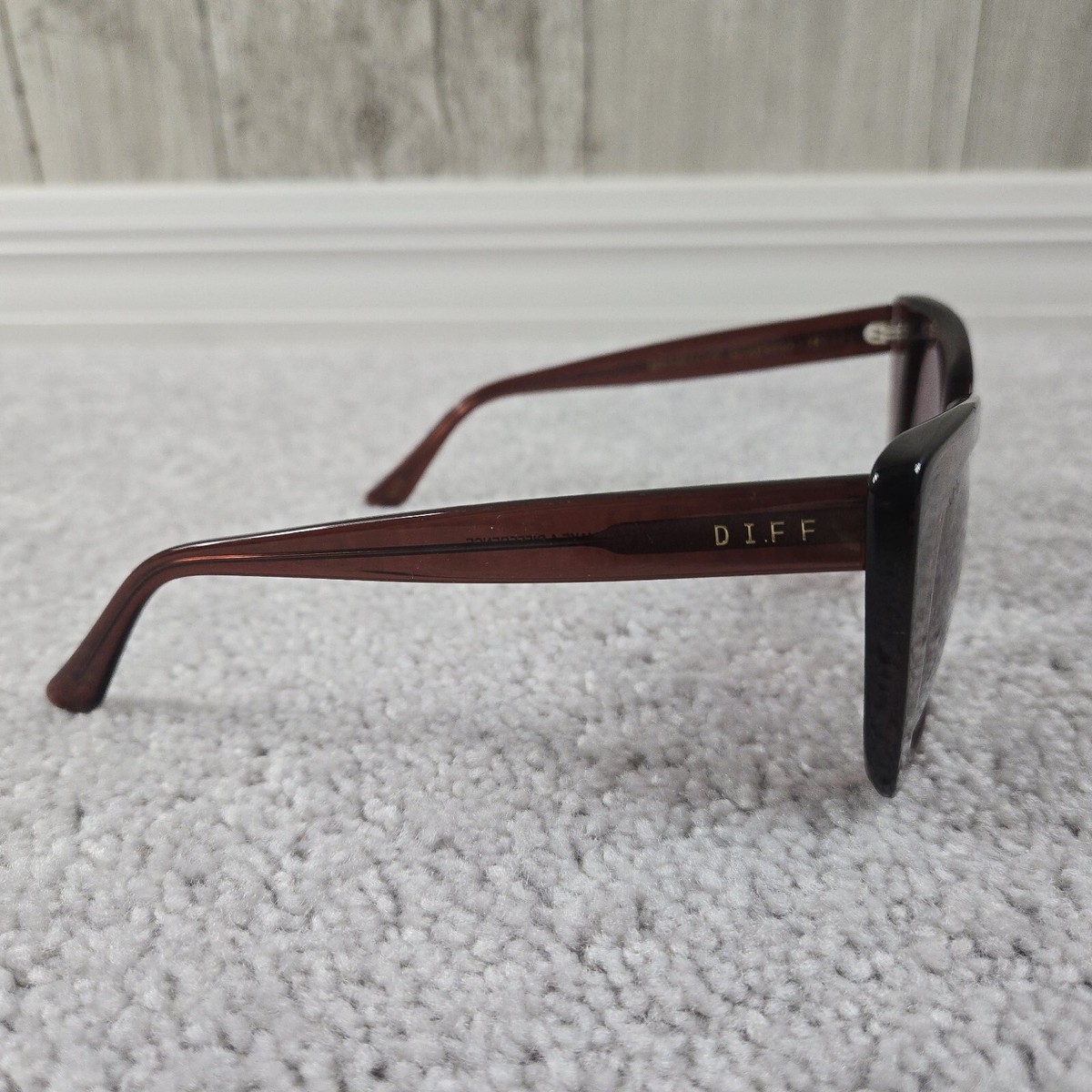 Diff Womens Pink Cateye Sunglasses DE01-0180-EAWGP 54 19-145  display picture 1