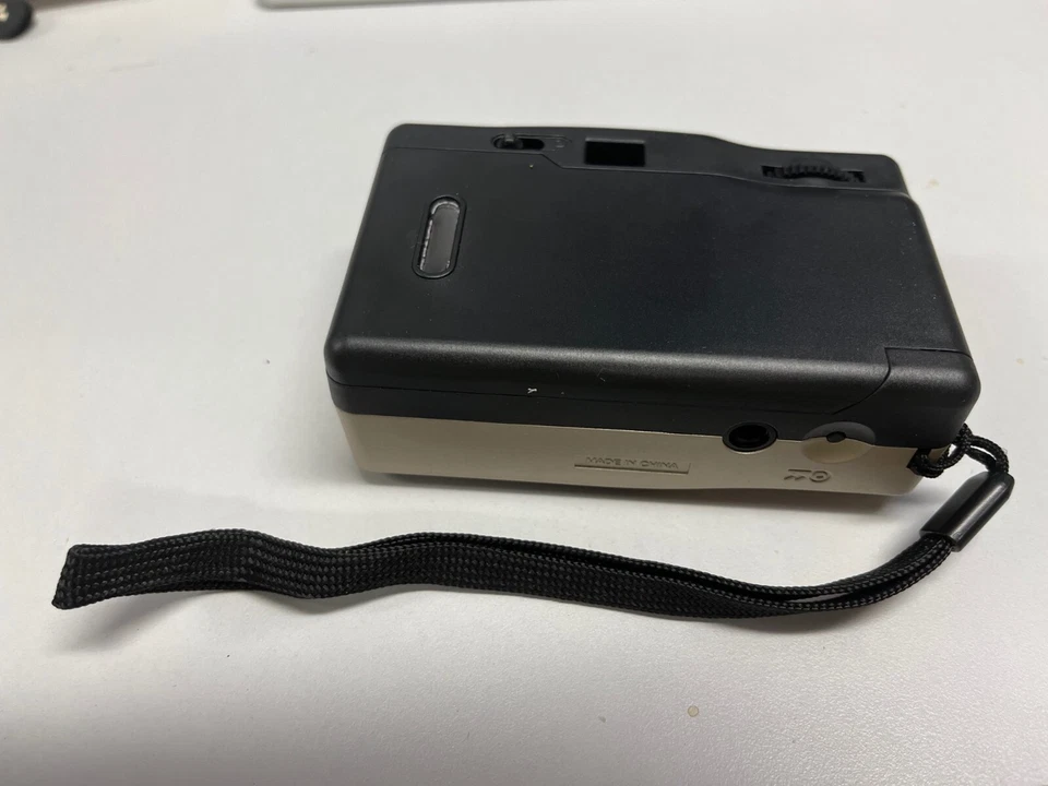 Cámara fotográfica Vivitar PN2011 35 mm enfoque panorámico apuntar y disparar gratis Foto 2 de 4