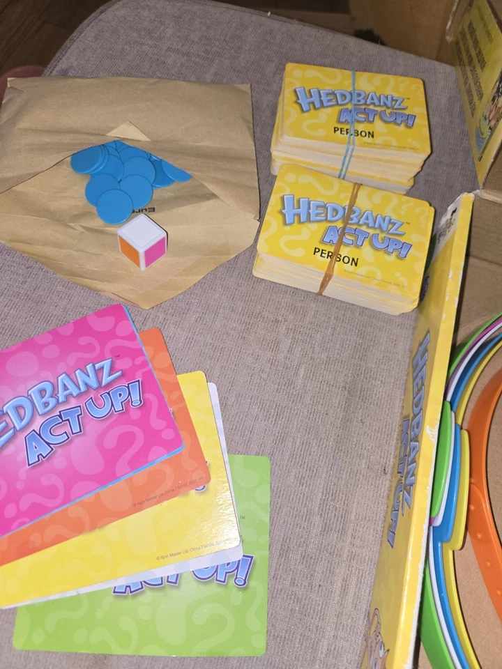 Hedbanz ¡Actúa! Juego Spin Master Family Kids - Imagen 3 de 4