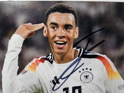 Jamal Musiala Autogramm handsigniertes Foto
