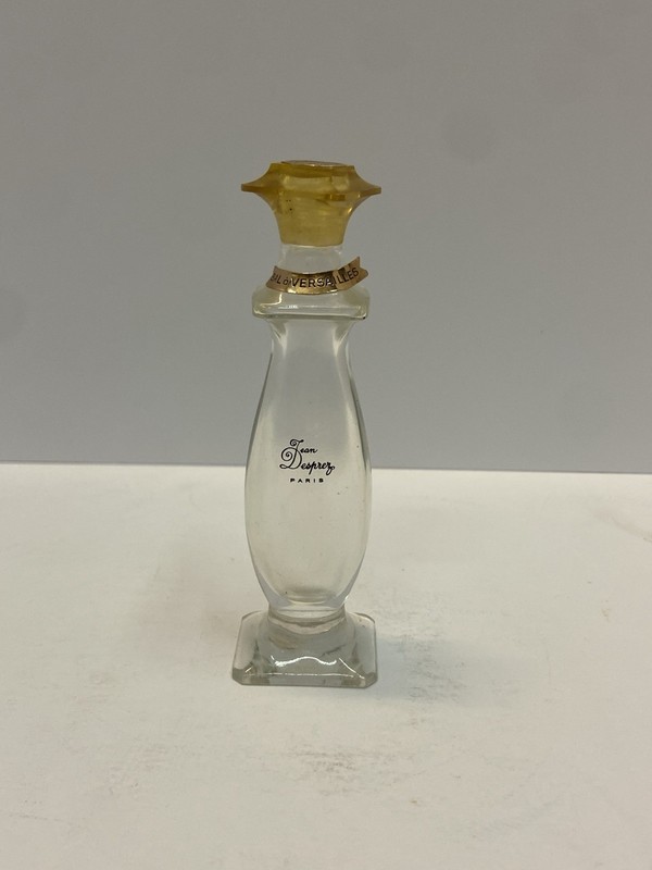 VINTAGE Display  collectible is a Jean Desprez Bal à Versailles Parfum RARE HTF