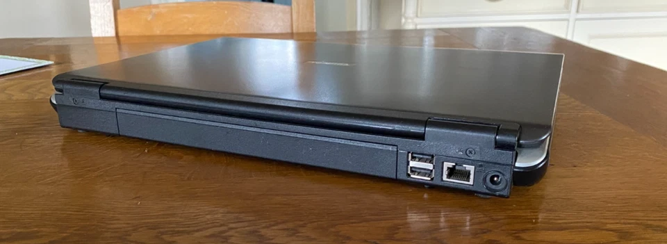 Toshiba Satellite A100 - 521 15.4" Laptop Computer - Windows XP - Image 3 of 4