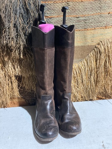 Botas estilo equitación UGG Cassis para mujer - altas de cuero marrón talla 9 - Imagen 3 de 8
