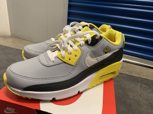 NIKE AIR MAX 90 LTR SWOOSH SMILEY CASUAL WOLF GREY 6Y | eBay
