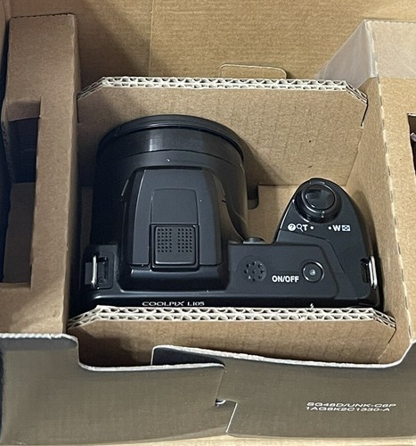 Nikon COOLPIX L105 12.1MP Digital Camera - Black With Box & CD. - Picture 2 of 7