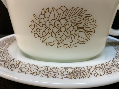 Pyrex "WOODLAND Gravy Boat con placa inferior ~ 77-B / 77-U - Imagen 2 de 7