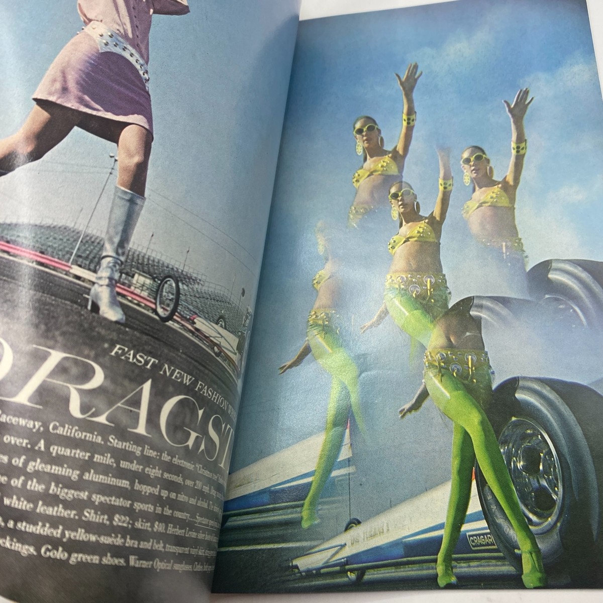 女性情報誌 Vogue Magazine April 15 1967 Twiggy Vogue April 15 1967 Original Vintage Fashion Magazine Twiggy