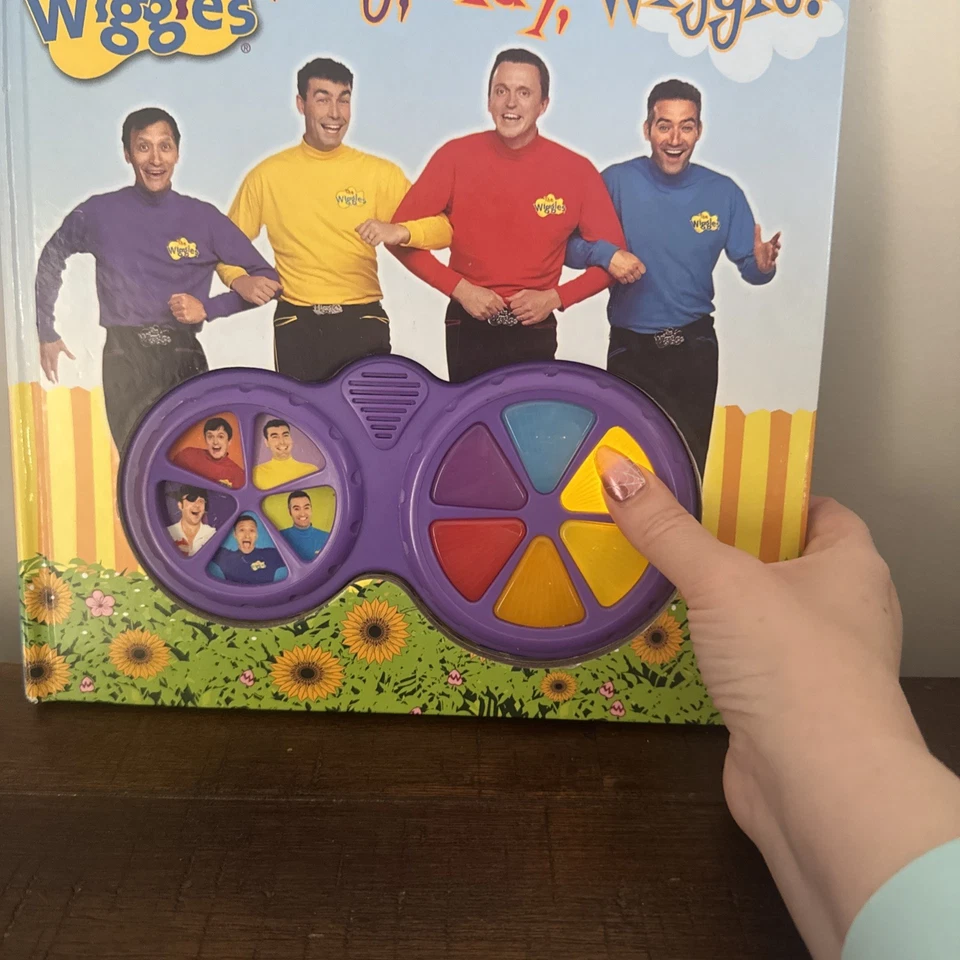 Wiggles Sing Play Drum Book by Publications International Ltd. Staff (2005,... - Image 3 of 4