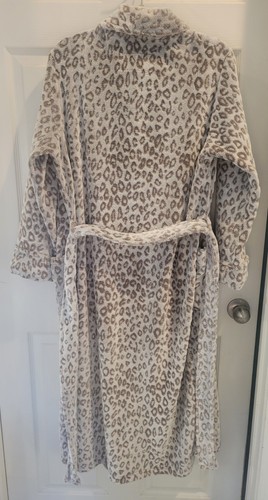 Oscar de la Renta Leopard Print Plush Cozy Robe, Pockets And Ties, Size L/XL - Picture 2 of 13
